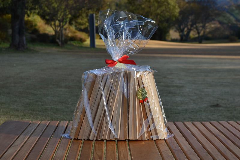 焚き付け用薪(ギフト用・2kg入り)