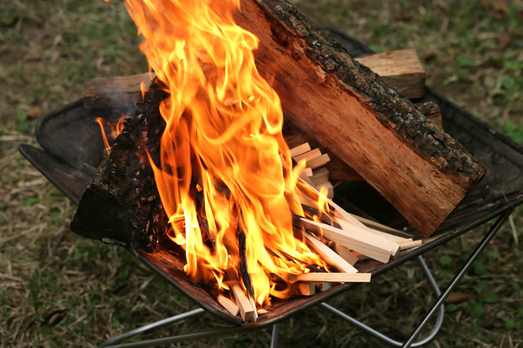 キャンプ　焚き火　薪　焚付　着火剤　ひのき　火の木